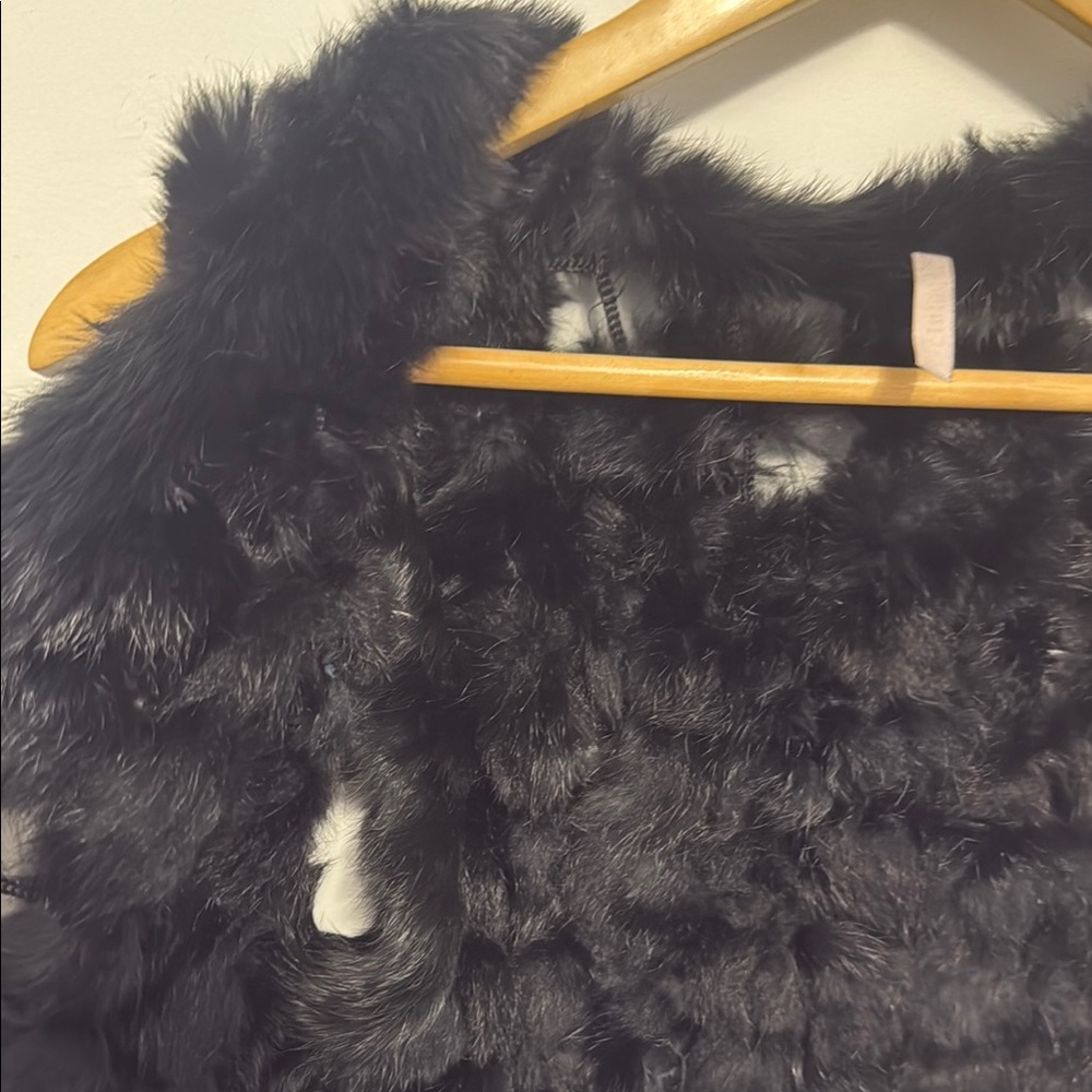 Black Rabbit Fur Cropped Vest - Picture 3 of 6